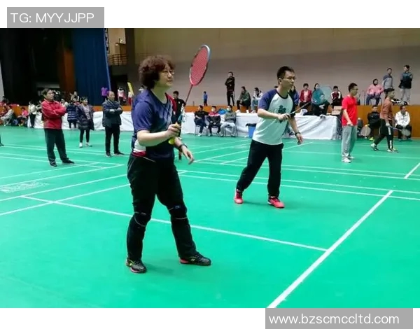 杭州羽毛球队与上海羽毛球队赛后复盘探讨灵活性与战术应变能力
